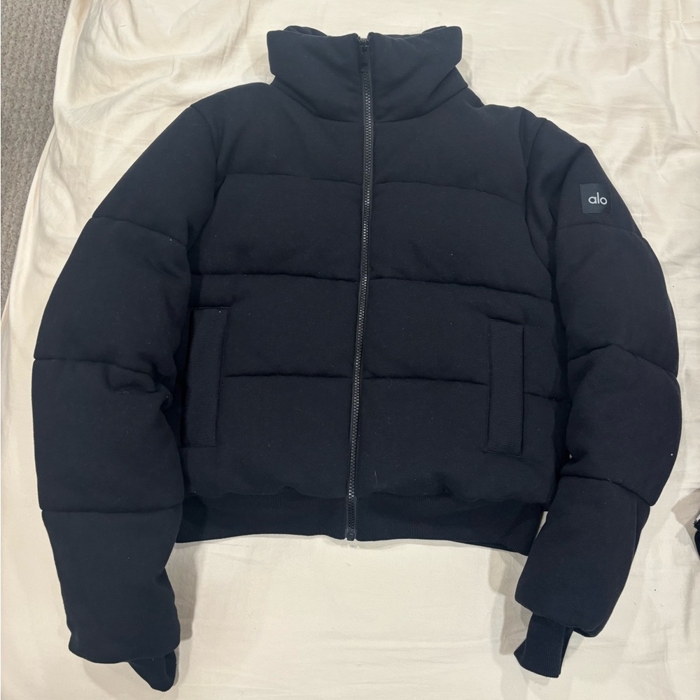 Alo sweatshirt puffer size small new without tags